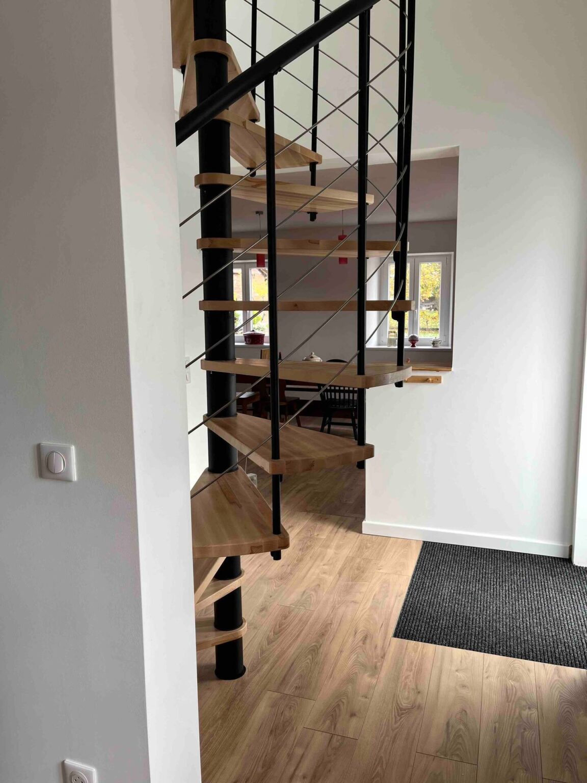 404542804_1056116978852497_9151101188641542203_n